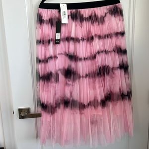 NWT Beaulah tulle skirt Sz M 💕💕